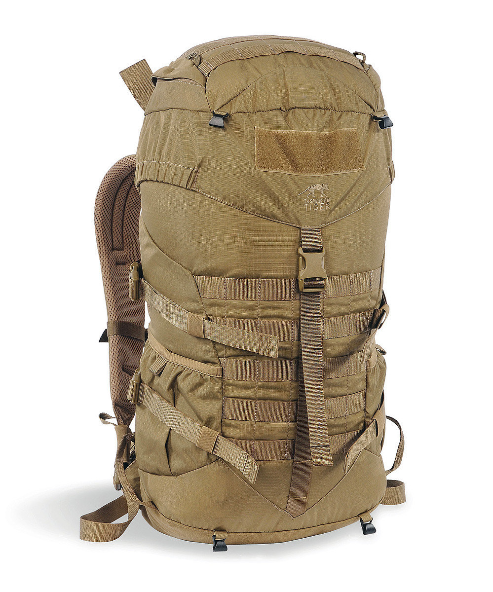 Universal 35L Certamina Backpack Commuter Bag 